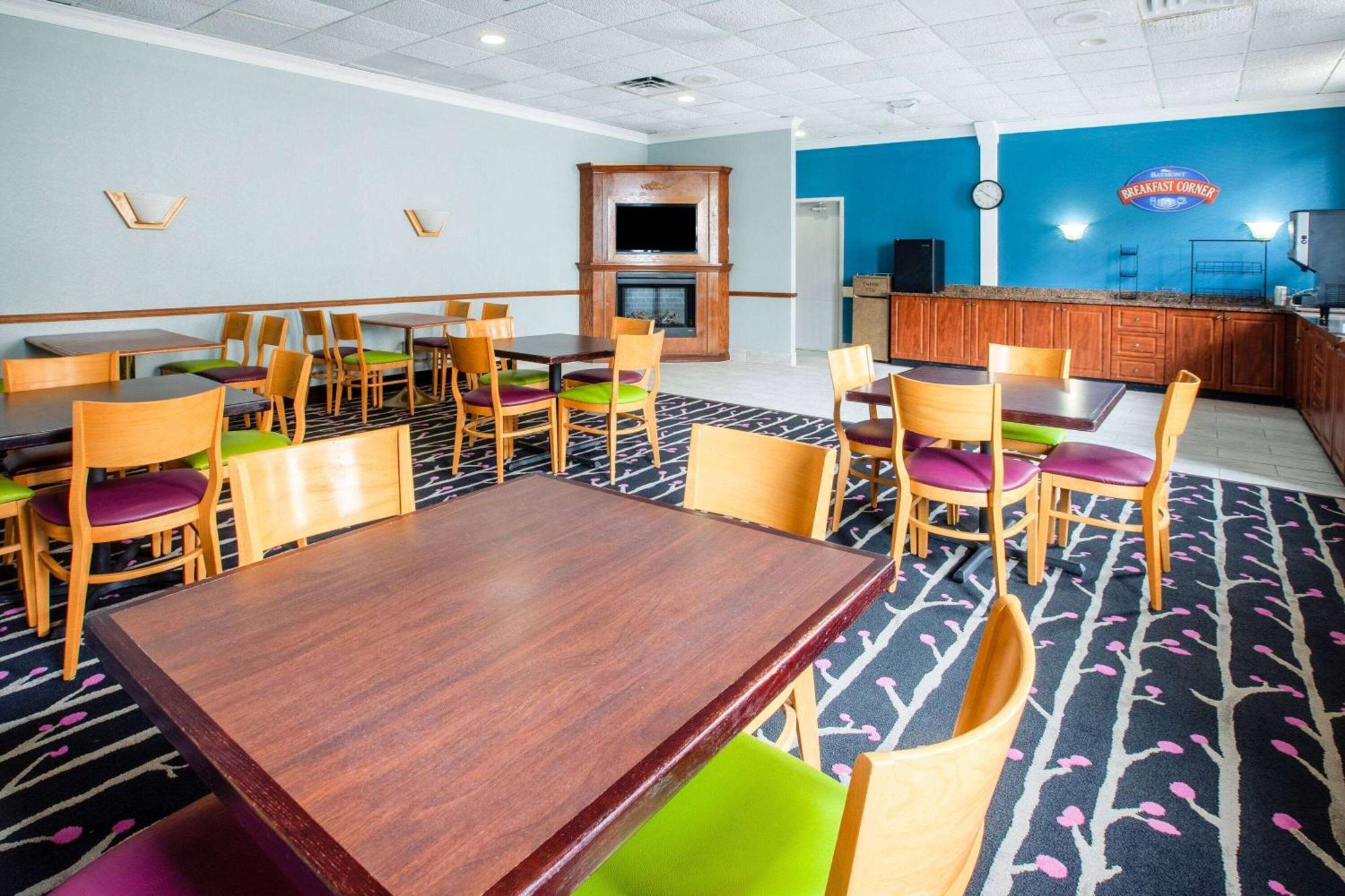Motel Baymont By Wyndham Northwood Zewnętrze zdjęcie